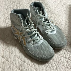 ASICS Matflex 6 men’s wrestling shoe - size 7 1/2